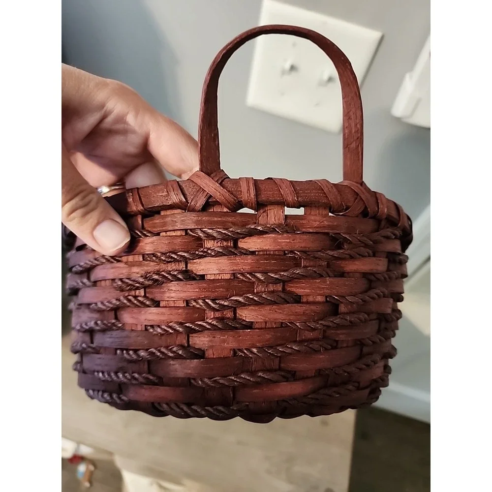 Vintage Basket Basketville Putney, VT Red Rope 2 Handles 10